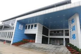 �Lɳ�������̌WУ