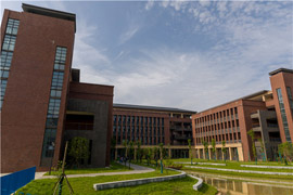 ������܇�C늌W(xu��)У