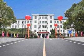 ��̶��F���F(tu��n)���޹�˾�߼������W(xu��)У