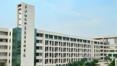 �Lɳ�׃������ߵȌ��ƌW(xu��)У